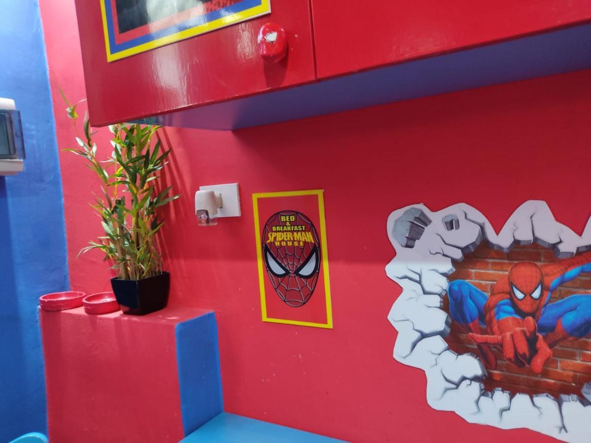 Spiderman House Hotel Катания Екстериор снимка